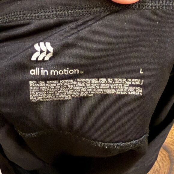 All in motion, black athletic shorts size large - Picture 2 of 5